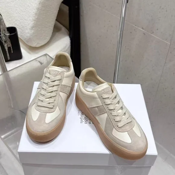 MM6 Maison Martin Margiela Beige and Cream Sneakers - Picture 2 of 9